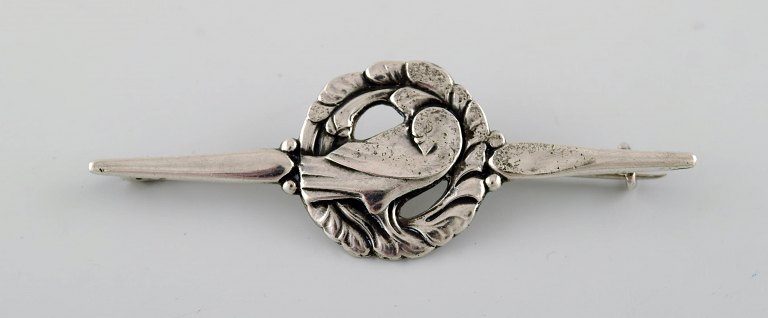 GEORG JENSEN. Brooch of silver in the form of pigeon. Model number 144. 
1915-1930.
