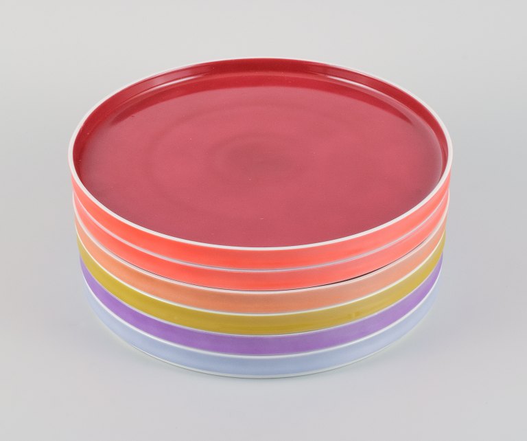 Arzberg, Germany, Chromatics set consisting of six large porcelain plates in 
different colors.
Late 20th century, Modernist.