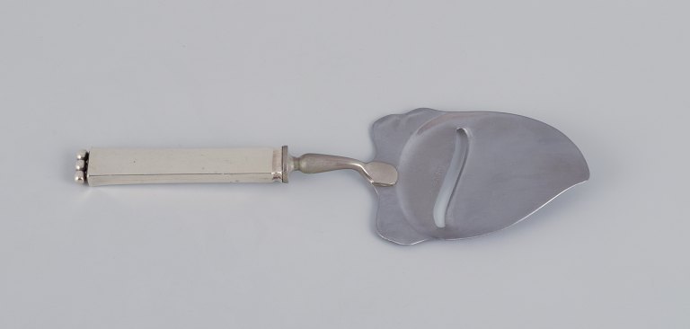 Evald Nielsen, Denmark, Art Deco cheese slicer in silver and stainless steel.