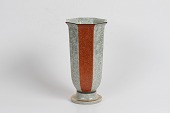 Royal Copenhagen
8 kantet krakelé vase med orange dekoration
model 212 / 3389
Højde 21 cm
Diameter 11 cm
1. sortering
- fin fejlfri stand
emne nr:
242900 Royal Copenhagen
8 kantet krakelé vase med orange dekoration
model 212 / 3389
Højde 21 cm
Diameter 11 cm
1. sortering
- fin fejlfri stand
emne nr:
242900