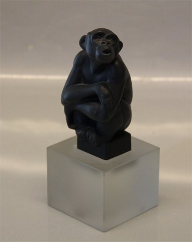 Royal Copenhagen figurine 1-249-066 RC Monkey 15 cm including the base Pia 
Langelund
