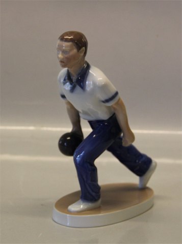 B&G Figurine B&G 2488 Bowling boy 21 cm OB
