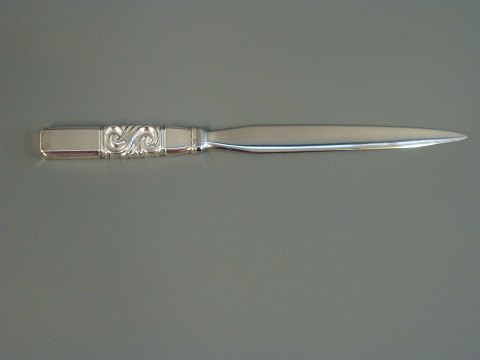 Georg Jensen Paper knife in sterling silver, saga No. 22. Length 22 cm. 5000m2 
showroom.