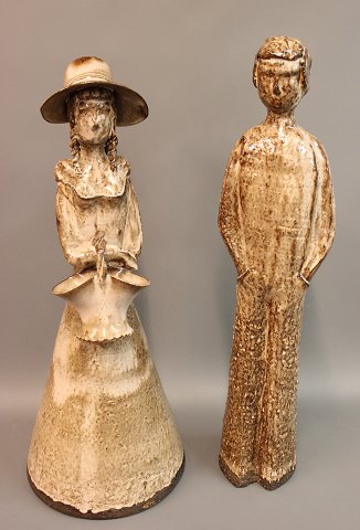 Female and male figurines designed by Leo Enøe.
Great condition
