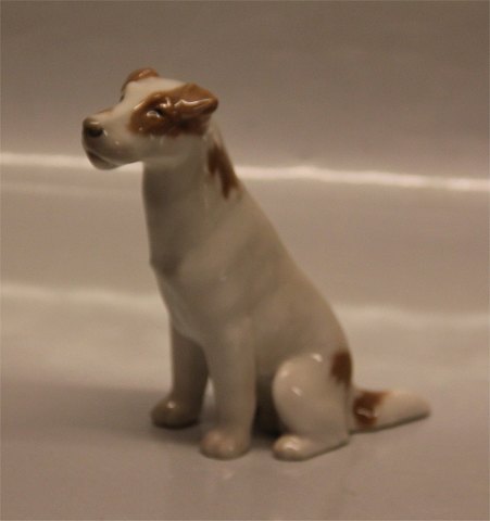 Royal Copenhagen figurine 1558-1453 RC Sitting Terrier  21,5 x 12 cm  Knud 
Møller 1913, brown version
