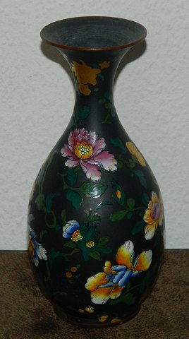 Black Capri Wedgwood vase from the 19th century
