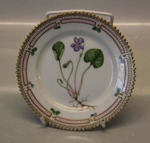 Flora Danica Danish Porcelain 20-3552 Viola epipsila Ledeb Side plate 14.5 cm 
(1969-1974)
