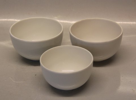 White Pot Design Grethe Meyer Royal Copenhagen Porcelain 6282 Round bowl ca 6 x 
10 cm
6283 Round bowl 6.5 x 11.5 cm
