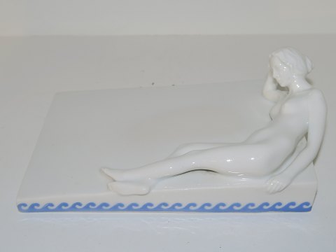 Bing & Grondahl
Rare Art Nouveau paperweight with lady figurine  from 1915-1948