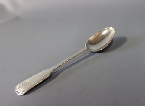 Dinner spoon in "Musling", silver plate.
5000m2 showroom.