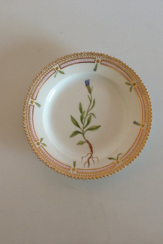Royal Copenhagen Flora Danica Dessert Plate No 20/3551
Measures 17 cm (6 11/16")
In perfect condition