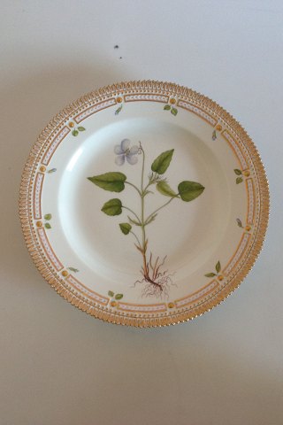 Royal Copenhagen Flora Danica Dinner Plate No 20/3549