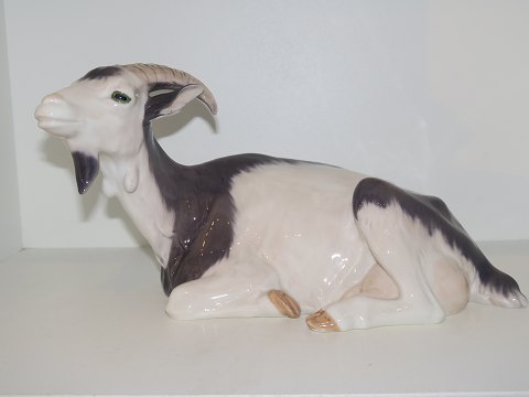 Large Royal Copenhagen figurine
Goat