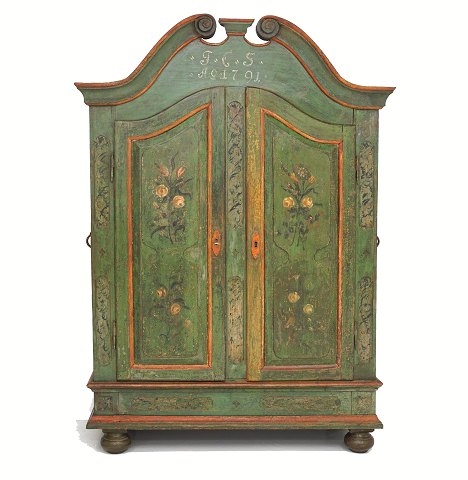 Original decorated cabinet with rose motives