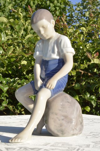 Bing & Grondahl figurine 1757 Boy