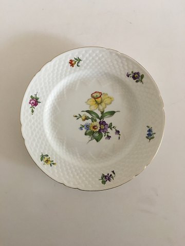 Bing & Grondahl Saxon Flower, White Dinner Plate No 25