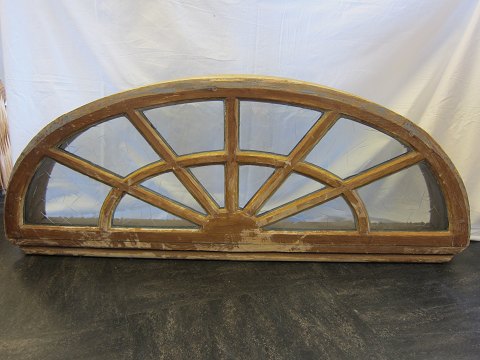Window, antique
Big curved window in a good condition
The window is very deep (please see the photo)
Please note the beautiful glass (see photo)
L: 130cm, W: 51cm
We have a choice of smaller, antique parts for buildings