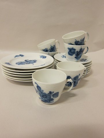 Royal Copenhagen, Blue Flower, braided, Espresso-cups, saucers and tea plates
1. quality tea plates, and cups and saucers 2. quality 
Cup RC-nr. 8048, saucer RC-nr. 8046, tea plate RC-nr. 809
