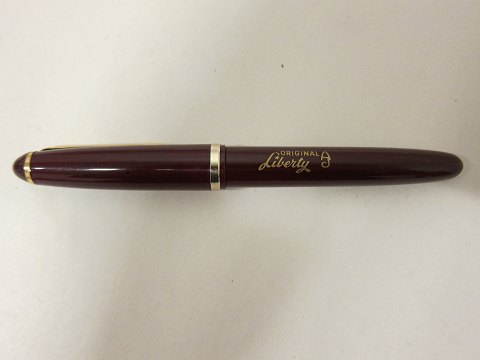 Fountain pen
Bordeaux Original Liberty fountain pen
We have more fountain pens
Please contact us for further information