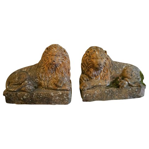 Couple of English terracotta lions