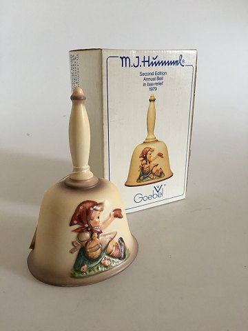 Hummel Annual Bell 1979 in Bas-relief. Second Edition 1978-1992. Goebel 
Porcelain Germany