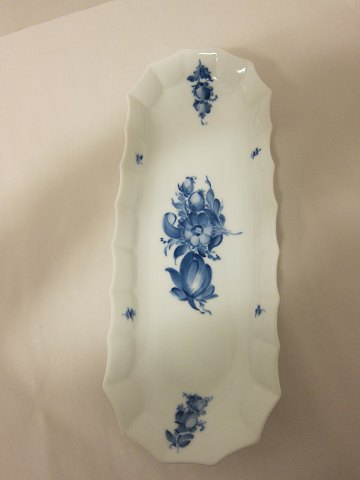Royal Copenhagen, Blue Flower, Angular
Swiss roll dish/celery dish, 2. grade
Before 1950
RC-nr. 8609
L: 37cm, W: 14cm
We have a good choice of Blue Flower
Please contact us for further information