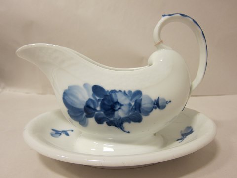 Royal Copenhagen, Blue Flower
Sauceboat with plate, 2. grade
RC-nr. 8069
L: 21cm
We have a good choice of Blue Flower
Please contact us for further information