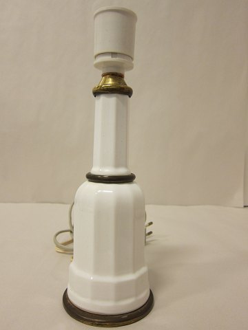 Table lamp
So called "Heiberglamp"
H: 27,5cm incl. the holder D: 9cm