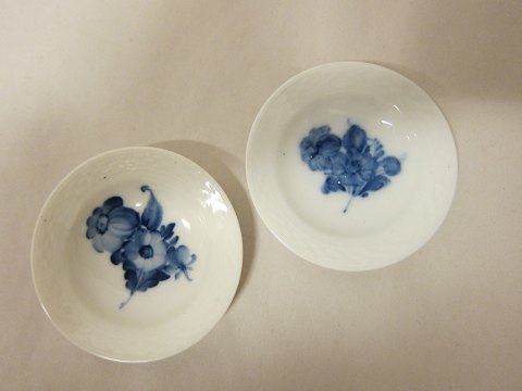 Royal Copenhagen, Blue Flower
Small dish
Gut for salt, dip, butter etc.
2. grade
RC-nr. 10/8167
Diam: 7,4cm
We have a good choice of Blue Flower
Please contact us for further information