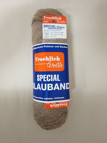 STOCKING WOOL
Mixed beige, Colourno.: 23
The good old and wear well FROEHLICH STOCKING WOOL SPECIAL BLAU BAND, which is 
wearable for many years
1 ball of wool containing 50 grams