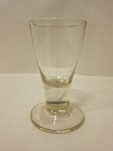 Rakkerglas, antique
About mid-1800
We have a large choice of antique glass