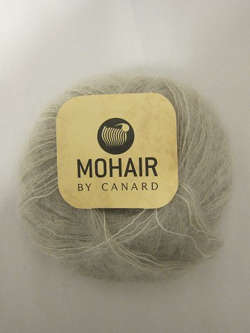 Brushed Lace
Brushed Lace is a natural product of a very high quality from the angora goat 
from South Africa mixed with the finest Mulberry Silk
The colour shown is: Sand, Colourno 3005
1 ball of wool containing 25 grams
