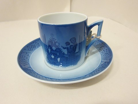 Christmas cups from Royal Copenhagen
RC Christmas cups incl. the saucers, - all the christmas cups have the well 
known illustrations
We have christmas cups from the years 1980, 1981 and 1982
We also have the beautiful Christmas bells
