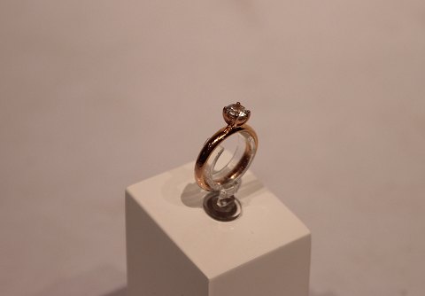 Gilded 925 sterling silver ring with large clear stone by Christina Jewelry.
5000m2 showroom.