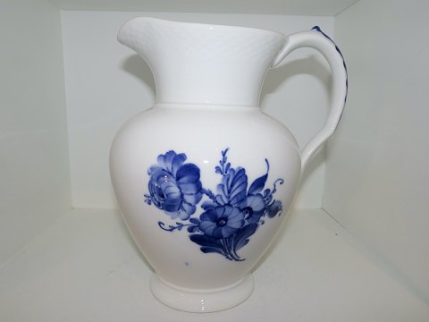 Blue Flower Braided
Large, rare milk pitcher