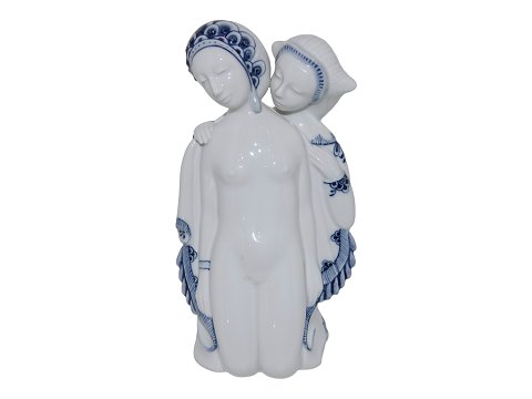 Blue Fluted Plain
Two girls figurine