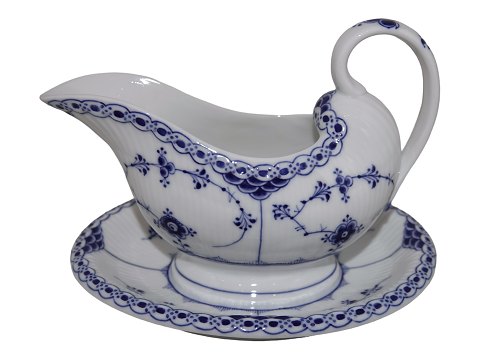Blue Fluted Half Lace
Gravy boat on fixed platter from 1894-1897