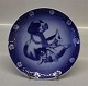 Royal Copenhagen Plate 
1986 RC Mother Dog and puppies Plate 15.5 cm