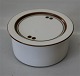 Brown Domino porcelain
14919 Bowl with lid 6 x 13.5 cm Royal Copenhagen