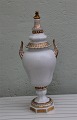 Klosterkælderen 
presents: 
B&G 
Porcelain 
Emprial Vase by 
Professor Hans 
Tegner 72 cm 
Chineese Sage 
on the top