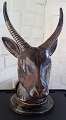Imponerende kolossal unika Royal Copenhagen Kresten Bloch antilope i stentøj.