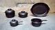 Arabia stoneware, 60 / 70s. pans and pots and a large platter, 5 parts.
Finnish design.