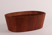 Jens Harald Quistgaard (1919-2008)
Salad bowl of teak wood
Manufacturer: Nissens Trævarefabrik, Langaa
Denmark for Dansk Designs, Denmark, IHQ
Height: 12 cm
Length: 34 cm
Width: 23 cm
Nice vintage condition
item no:
276932 Jens Harald Quistgaard (1919-2008)
Salad bowl of teak wood
Manufacturer: Nissens Trævarefabrik, Langaa
Denmark for Dansk Designs, Denmark, IHQ
Height: 12 cm
Length: 34 cm
Width: 23 cm
Nice vintage condition
item no:
276932