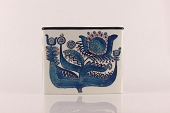 Royal Copenhagen Fajance vase fra Tenara serien. Denne vase er designet af Berte Jessen. Fra 1996-74.
Nr. 435/2942.
Højde: 15 cm
Flot stand.
emne nr:
310712 Royal Copenhagen Fajance vase fra Tenara serien. Denne vase er designet af Berte Jessen. Fra 1996-74.
Nr. 435/2942.
Højde: 15 cm
Flot stand.
emne nr:
310712