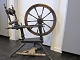 Spinning wheel made of wood and with decoration
H: 123cm, B: 120cm