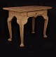 Aabenraa 
Antikvitetshandel 
presents: 
A light 
brown Rococo 
table. Denmark 
circa 1760. H: 
77cm. Top: 
90x61cm