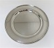 Lundin Antique 
presents: 
Svend 
Toxværd. 18 
pieces of 
silver cover 
plates (830). 
Diameter 28 cm. 
Total price ...
