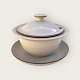 Moster Olga - 
Antik og Design 
presents: 
Bing & 
Grondahl
Coppelia
Gravy bowl on 
a fixed base
*DKK 350