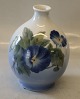 790-1813 RC 
Vase with blue 
flowers 17.5 cm 
Royal ...