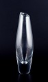L'Art presents: 
Sven 
Palmquist for 
Orrefors, 
Sweden.
Tall and slim 
art glass vase 
in clear glass.
